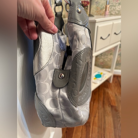 Gray and Silver Optic Coach Shoulder Bag - Picture 6 of 10